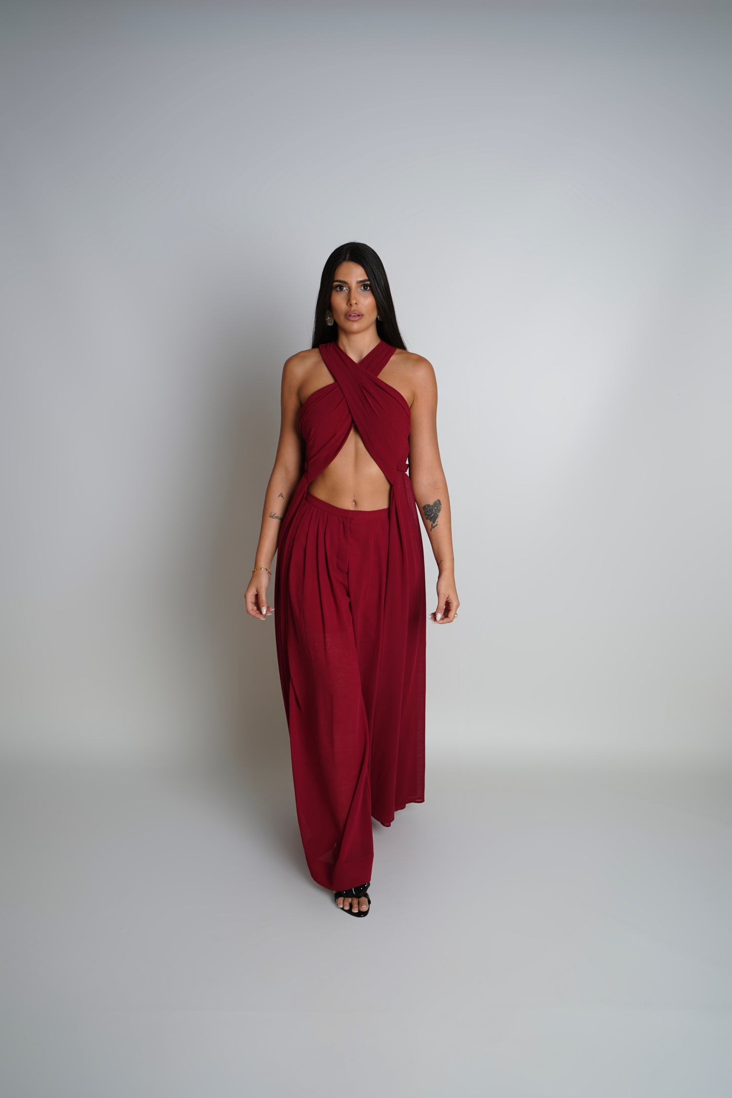 Conjunto rojo cruzado